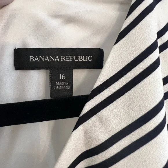 NWOT Banana Republic Black and White Striped Jumpsuit - Picture 6 of 13